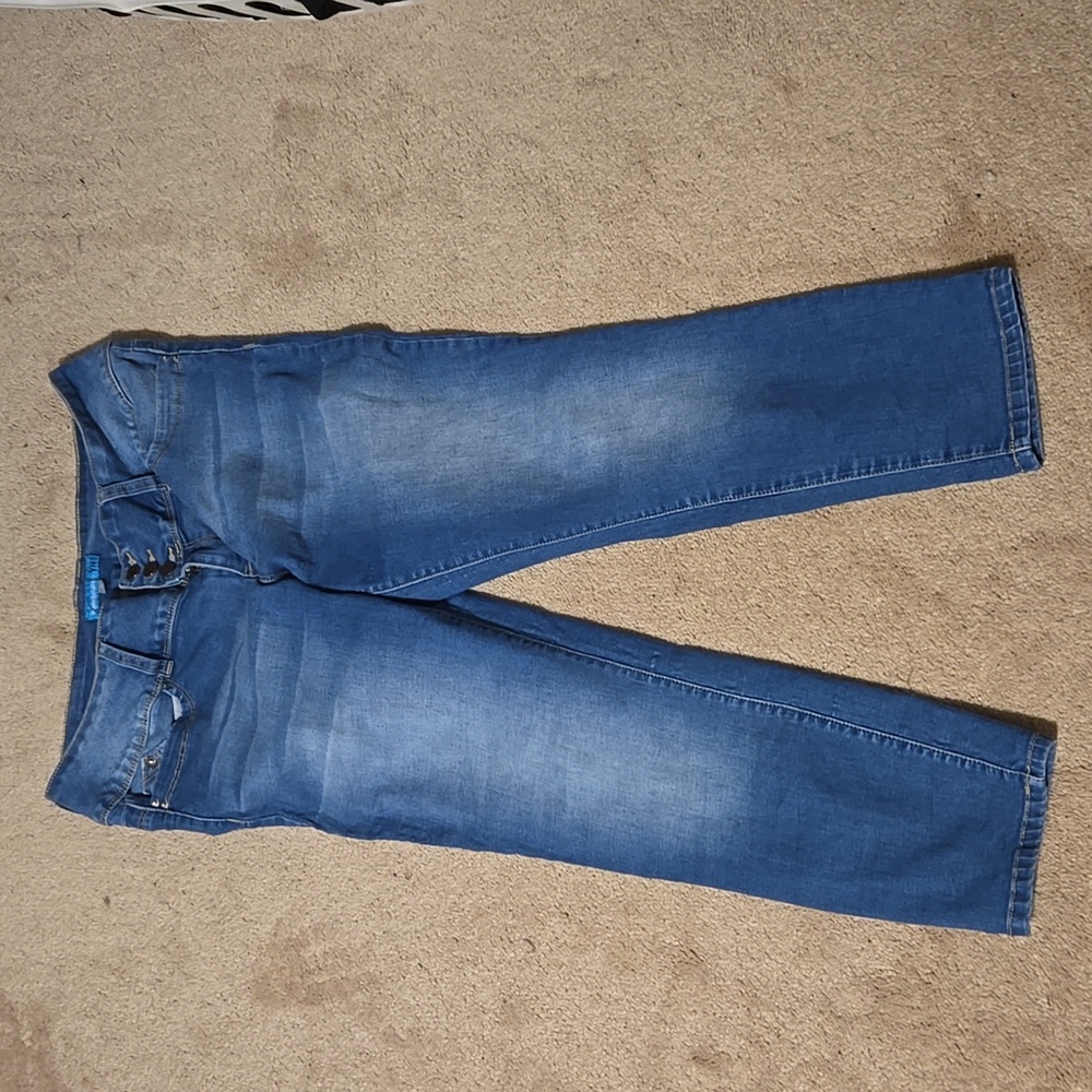 Cropped pants